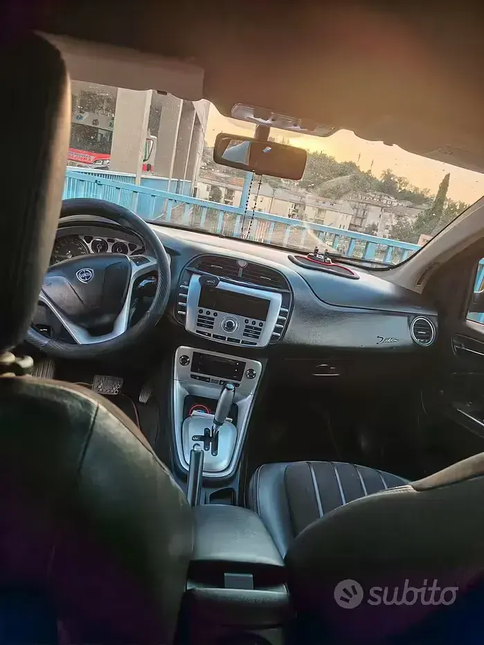 Usata Lancia Delta 120 CV (88 kW) 2008 Nero Utilitaria