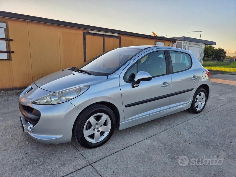 Usata Peugeot 207 88 CV (64 kW) 2006 Grigio Berlina