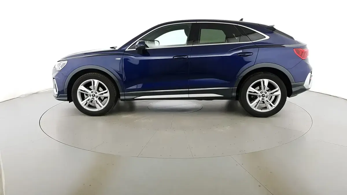 Usata Audi Q3 Sportback S-Line 150 CV (110 kW) 2025 Blu navarra met SUV