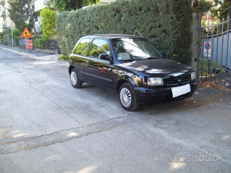 Nero Usata 1996 Nissan Micra Due volumi | 2700 € (Buon prezzo) - Immagine 1/4