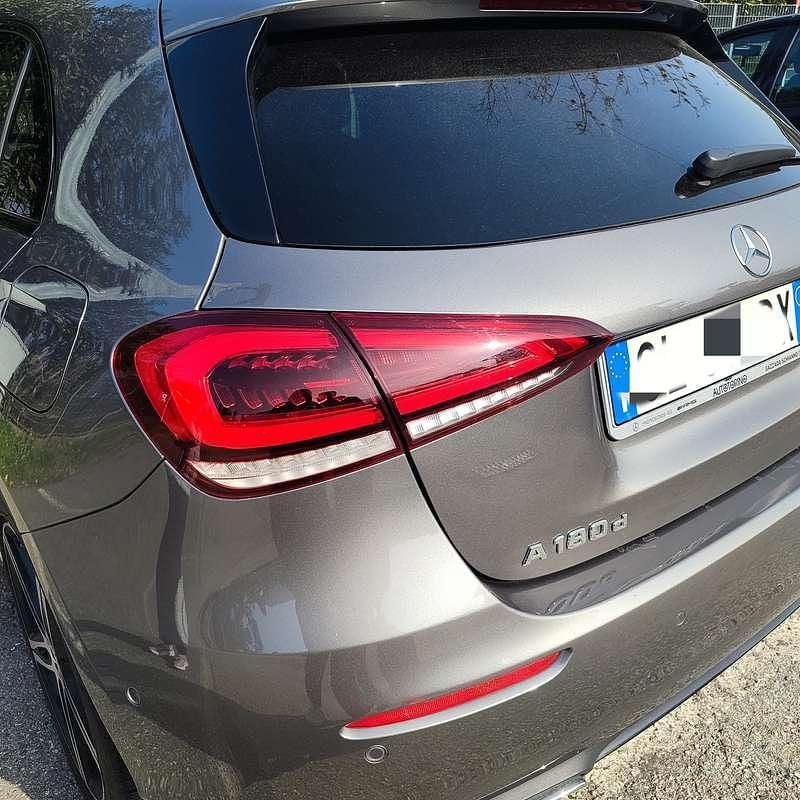 Usata Mercedes A180 Edition 116 CV (85 kW) 2022 Grigio Berlina