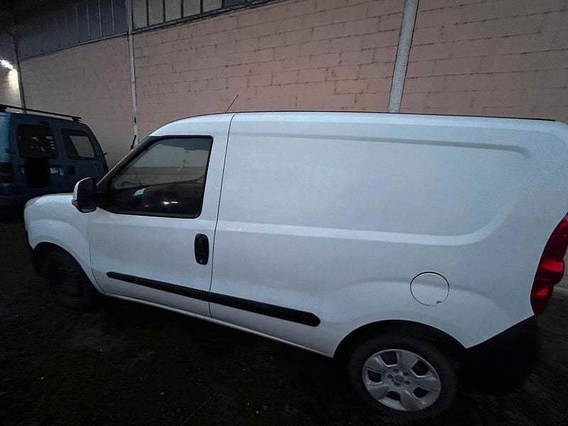 Usata Fiat Doblò 90 CV (66 kW) 2014 Bianco Monovolume