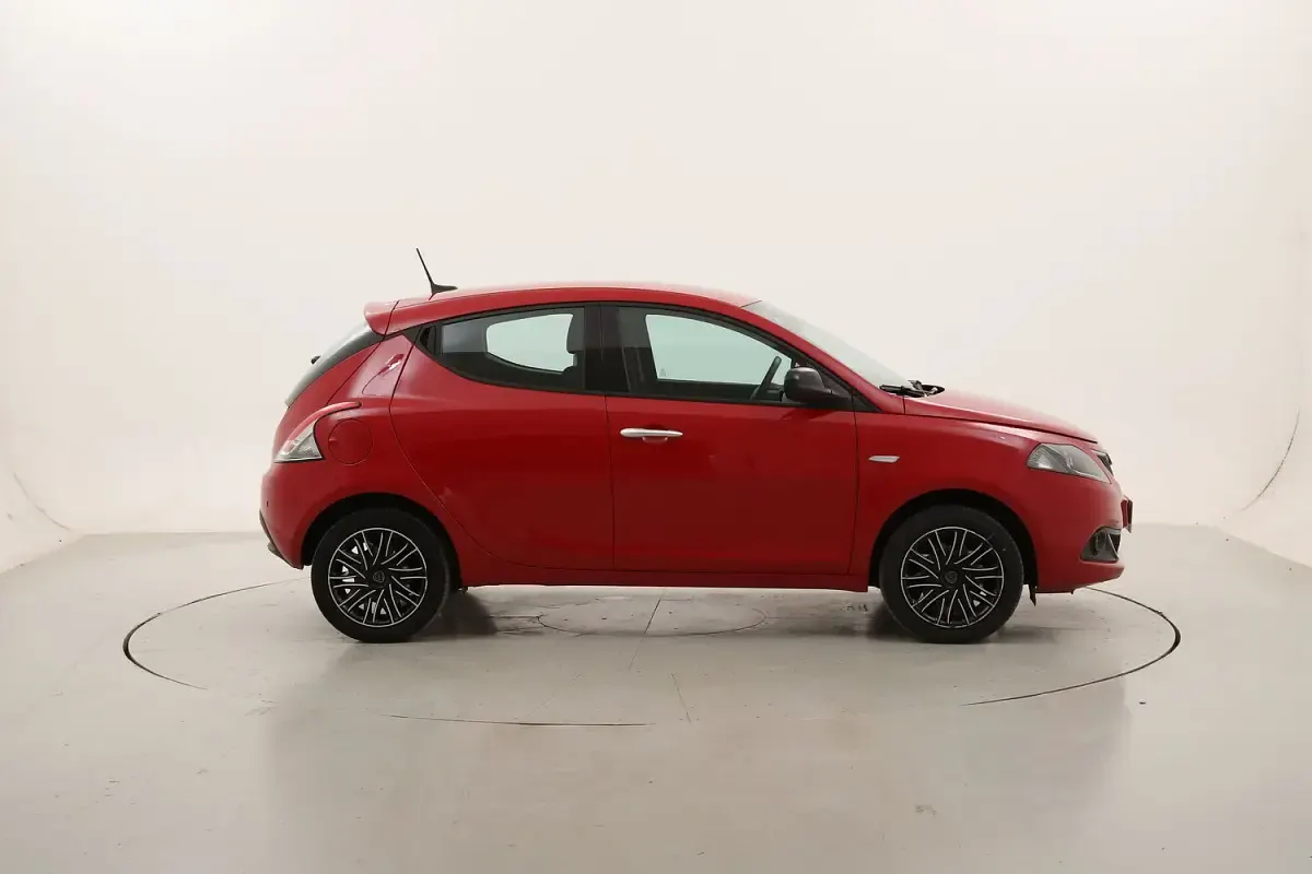 Usata Lancia Ypsilon Gold 70 CV (51 kW) 2023 Utilitaria