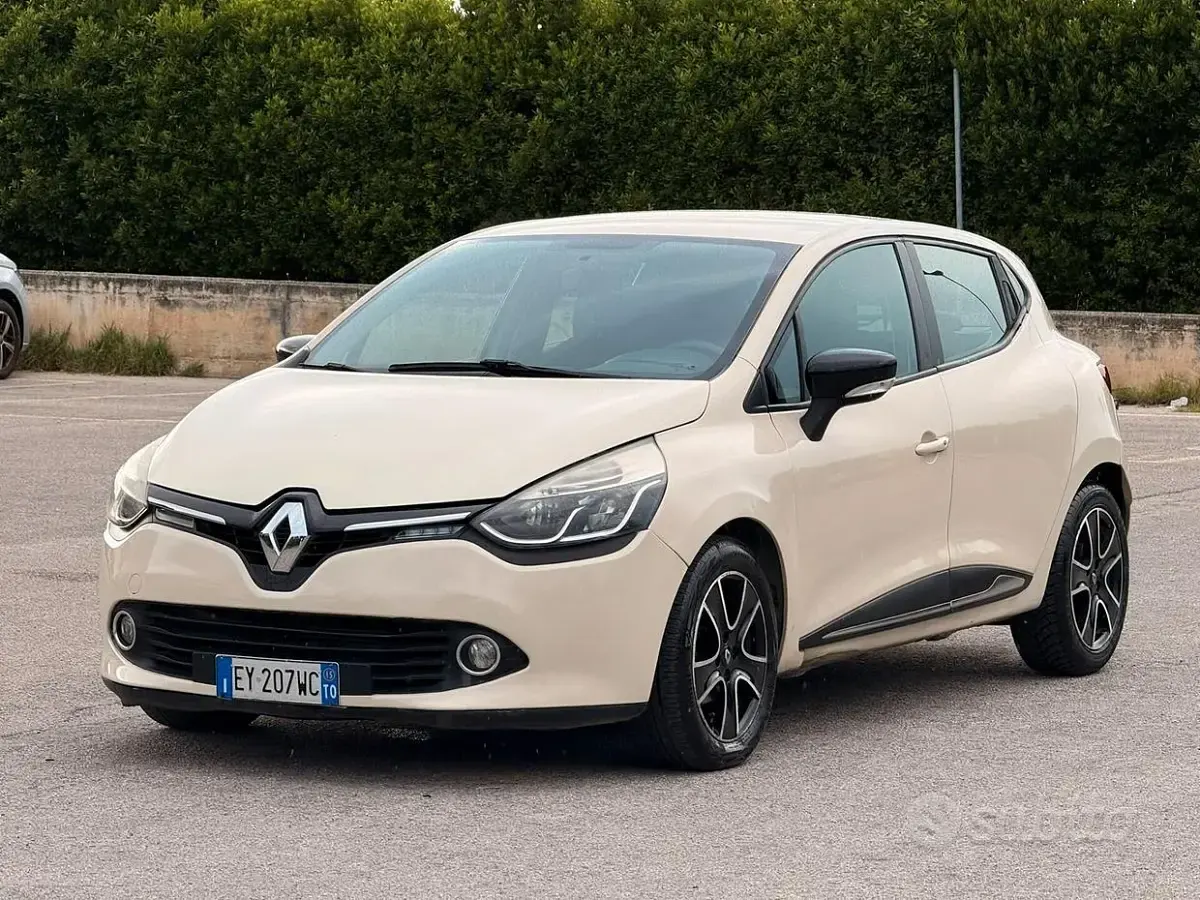 Usata Renault Clio IV 90 CV (66 kW) 2015 Beige Berlina