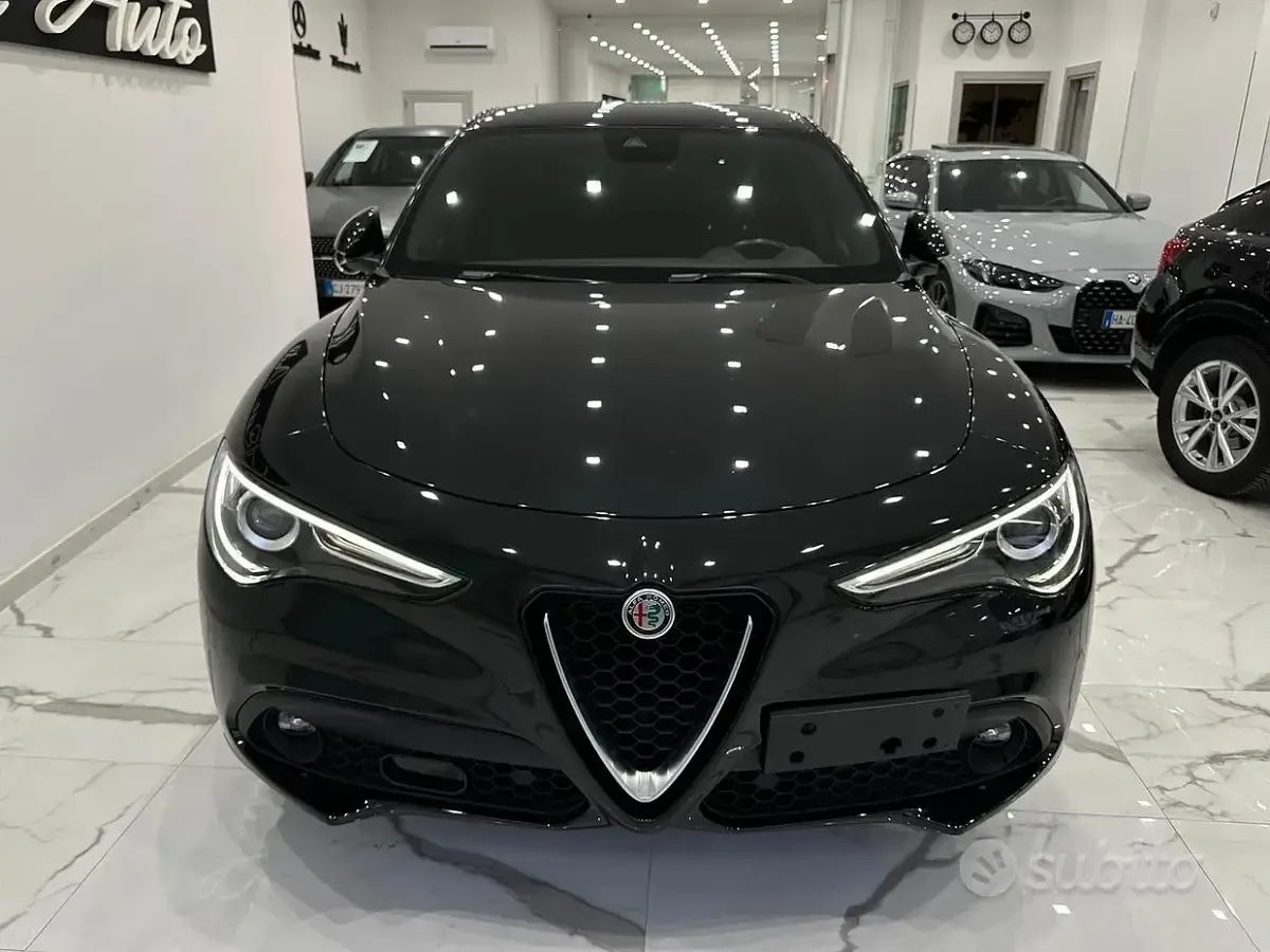 Usata Alfa Romeo Stelvio Business 190 CV (139 kW) 2022 Nero SUV