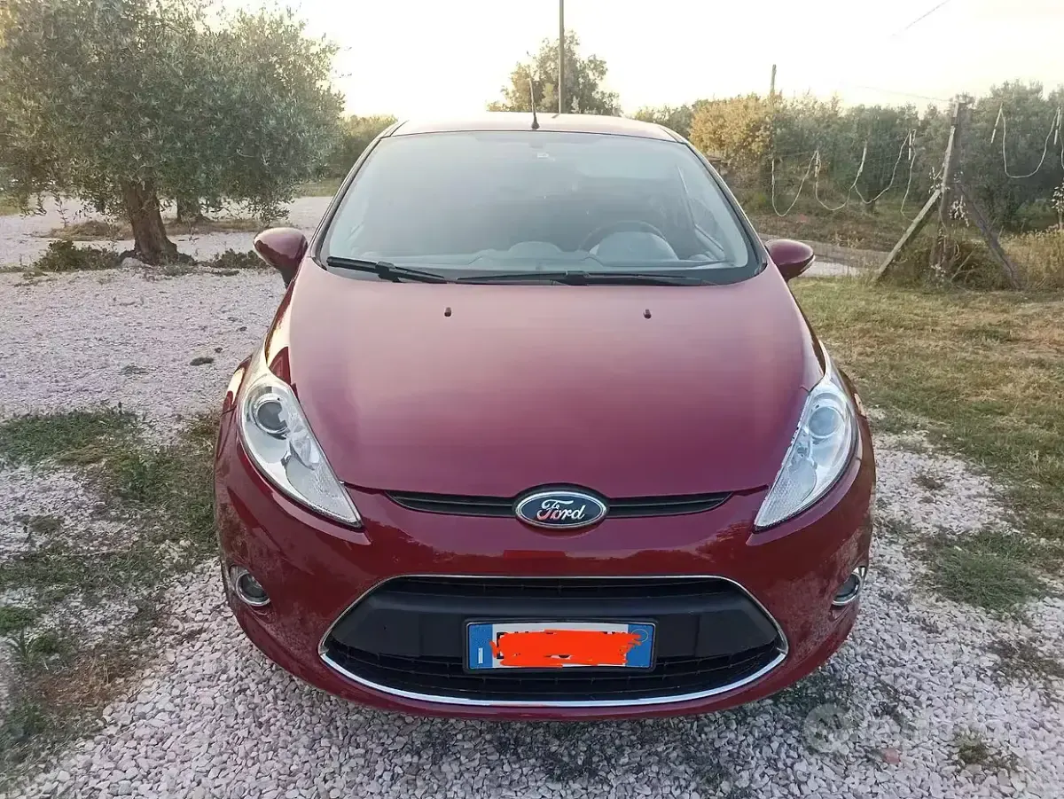Usata Ford Fiesta 68 CV (50 kW) 2009 Rosso Berlina