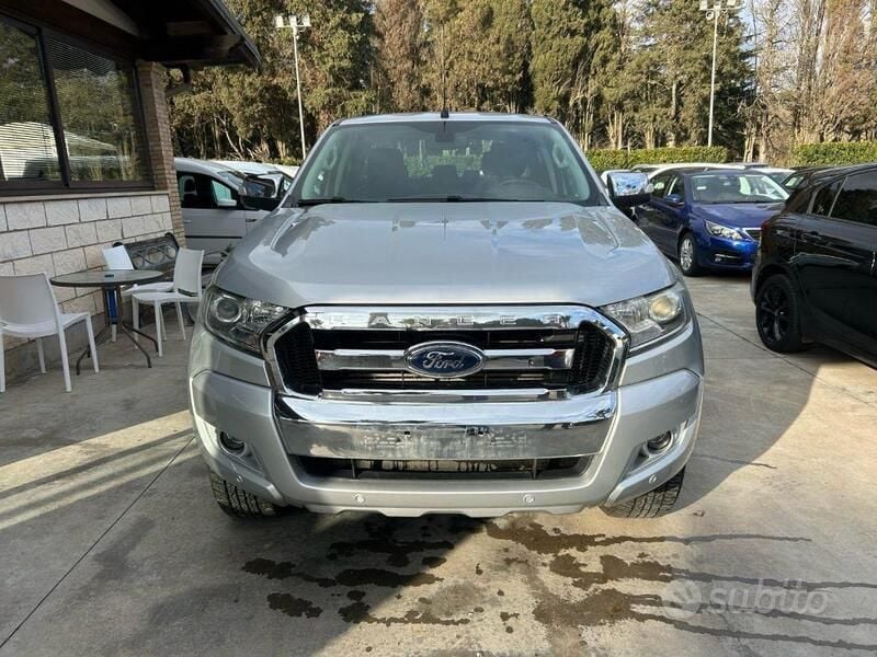 Usata Ford Ranger Limited 200 CV (147 kW) 2018 Argento Pick-up