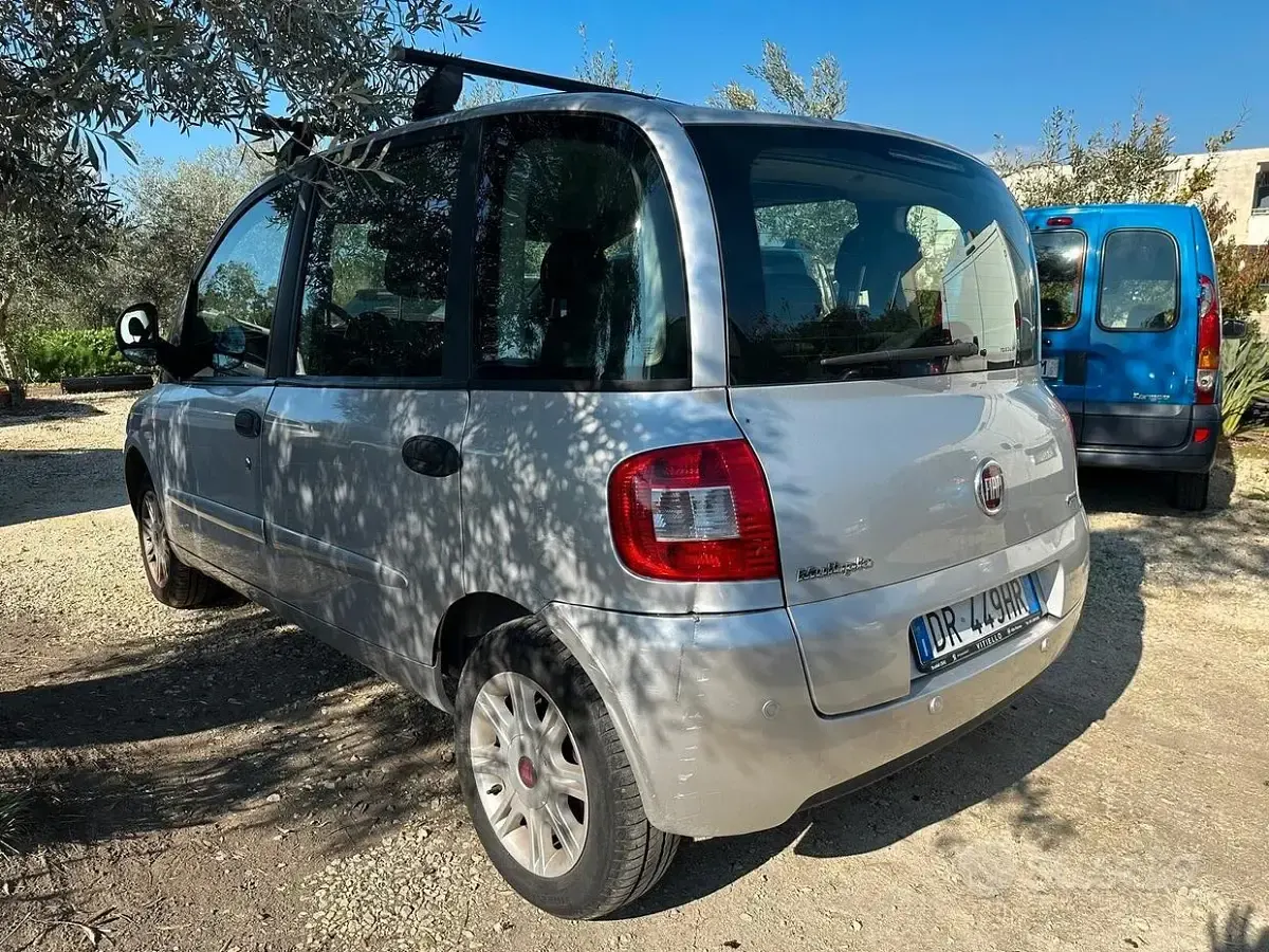 Usata Fiat Multipla Dynamic 103 CV (75 kW) 2009 Grigio Monovolume
