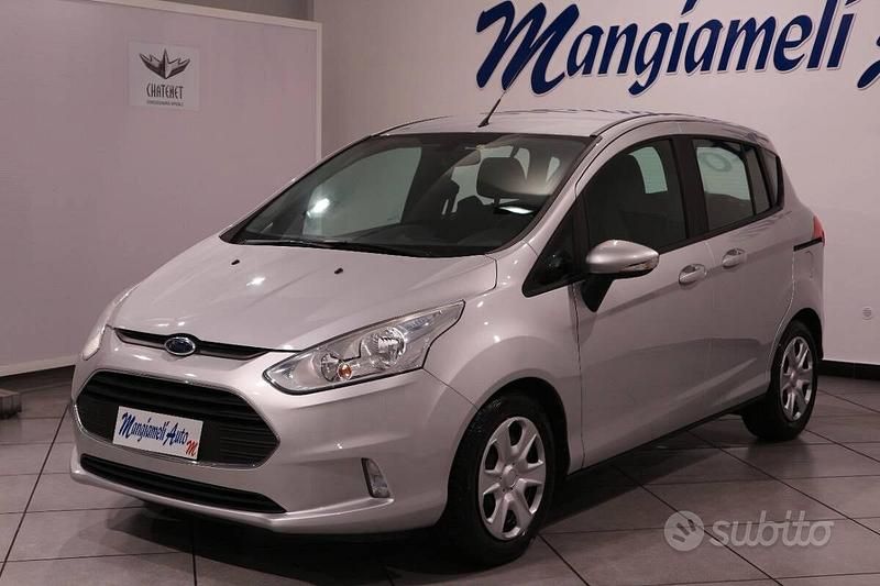 Usado Ford B-MAX 75 CV (55 kW) 2017 Gris Monovolumen
