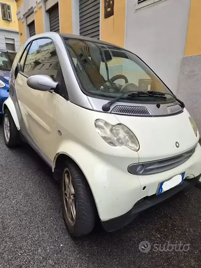 Usata Smart ForTwo Coupé 61 CV (44 kW) 2005 Bianco Coupé