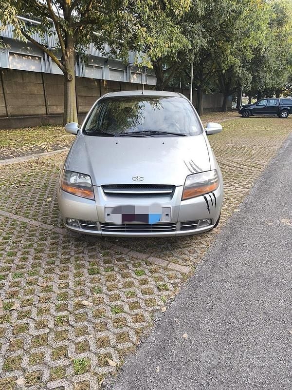 Usata Chevrolet Kalos SX 72 CV (52 kW) 2004 Grigio Berlina