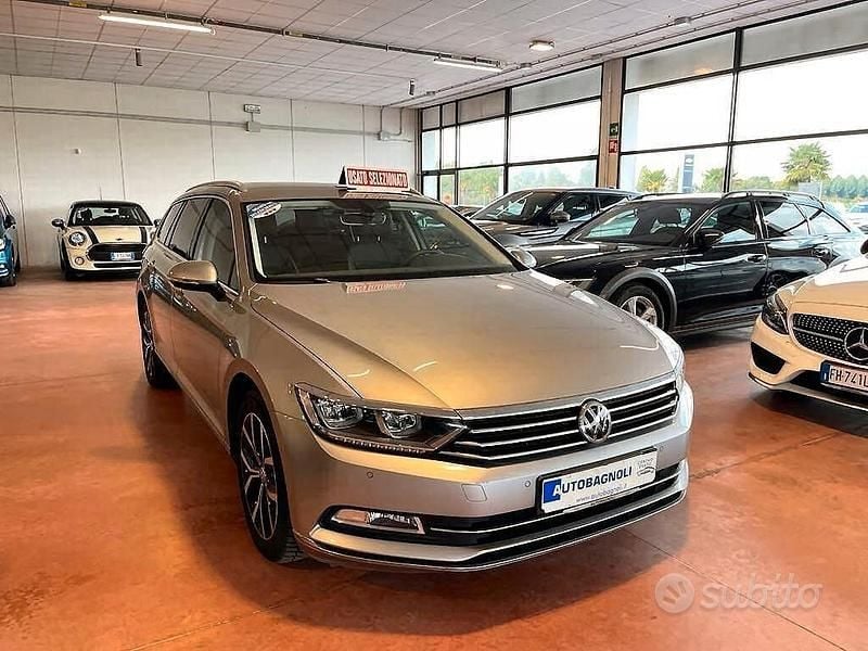Usata VW Passat Executive 190 CV (139 kW) 2019 Grigio Station wagon