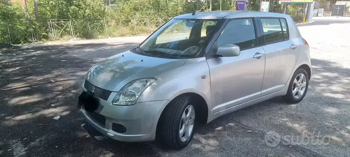 Usata Suzuki Swift 68 CV (50 kW) 2006 Grigio Utilitaria