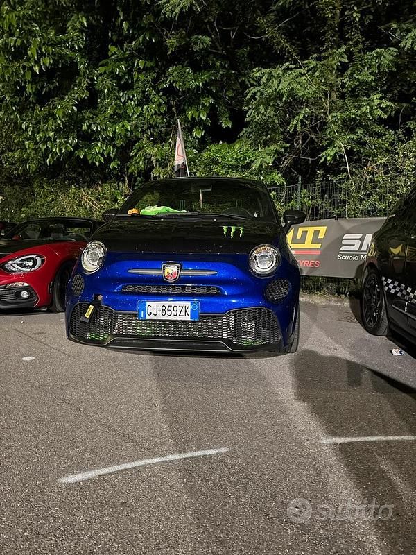Usata Abarth 595 270 CV (198 kW) 2022 Blu Utilitaria