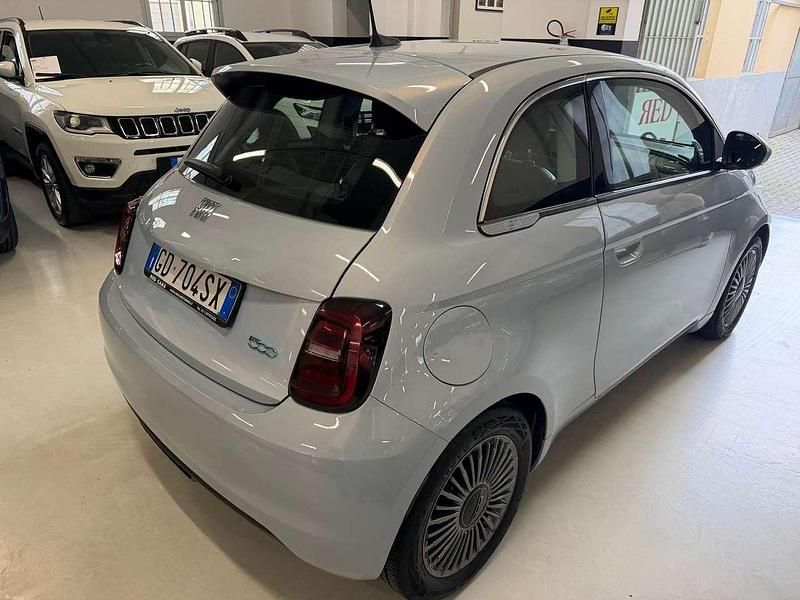Usata Fiat 500e Icon 86 kW (118 CV) 2020 Blu/azzurro Utilitaria