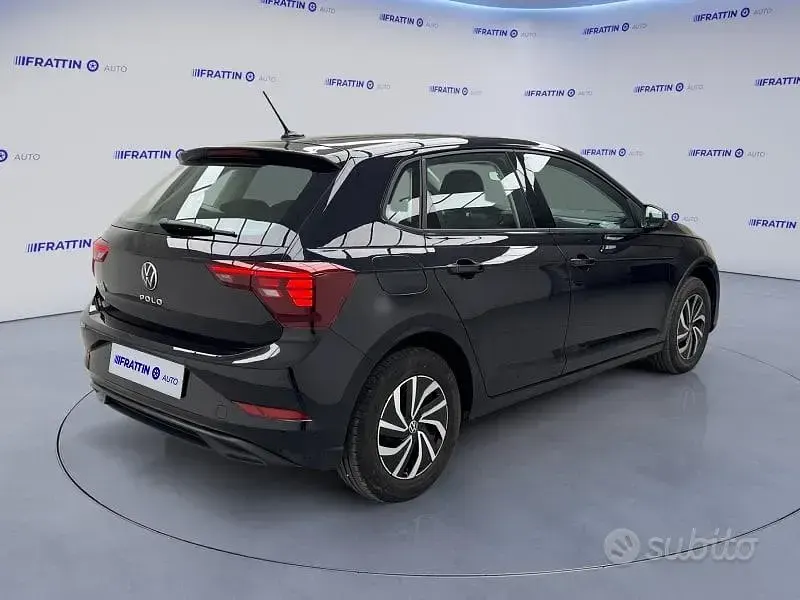 Usata VW Polo Life 95 CV (69 kW) 2025 Nero Utilitaria
