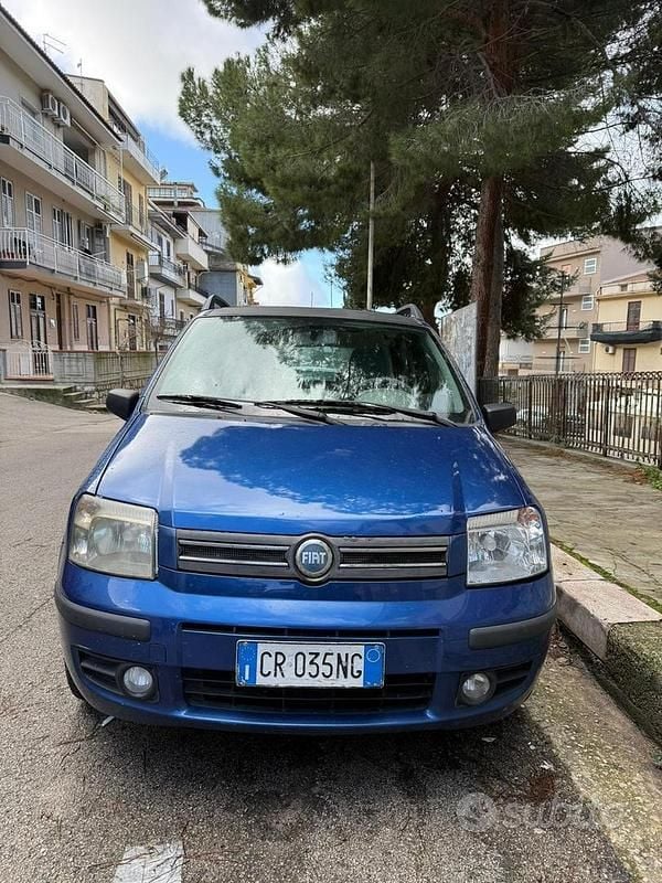 Blu Usata 2004 Fiat Panda Dynamic Utilitaria | 2600 € (Buon prezzo) - Immagine 1/4