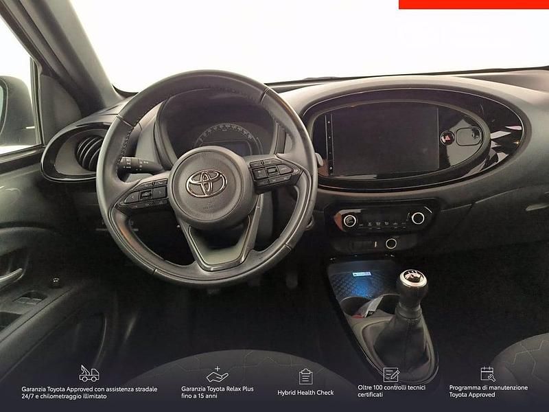 Usata Toyota Aygo X Lounge 72 CV (52 kW) 2022 Black e green SUV
