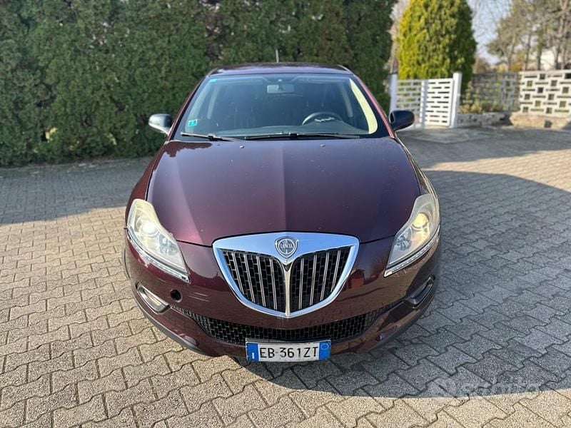 Usata Lancia Delta 119 CV (87 kW) 2010 Viola Utilitaria