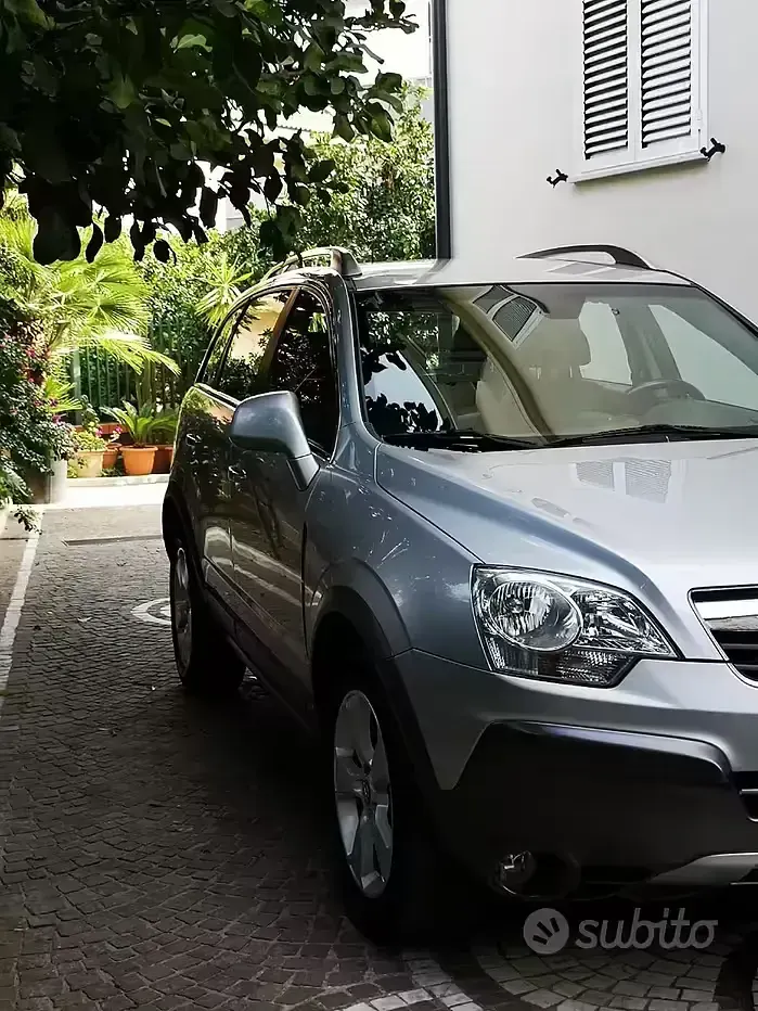 Usata Opel Antara 150 CV (110 kW) 2007 Grigio SUV