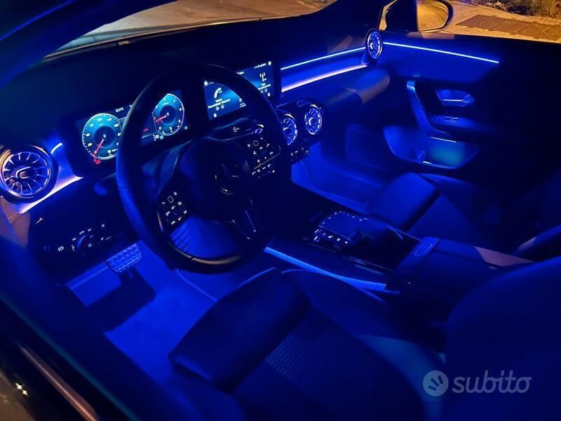 Usata Mercedes A180 Sport 116 CV (85 kW) 2021 Grigio Berlina