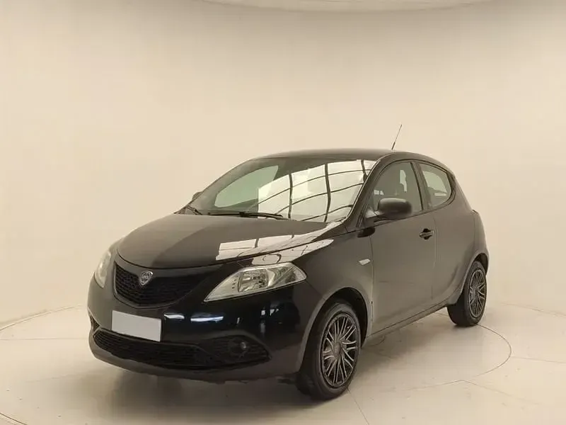 Usata Lancia Ypsilon 69 CV (50 kW) 2019 Utilitaria