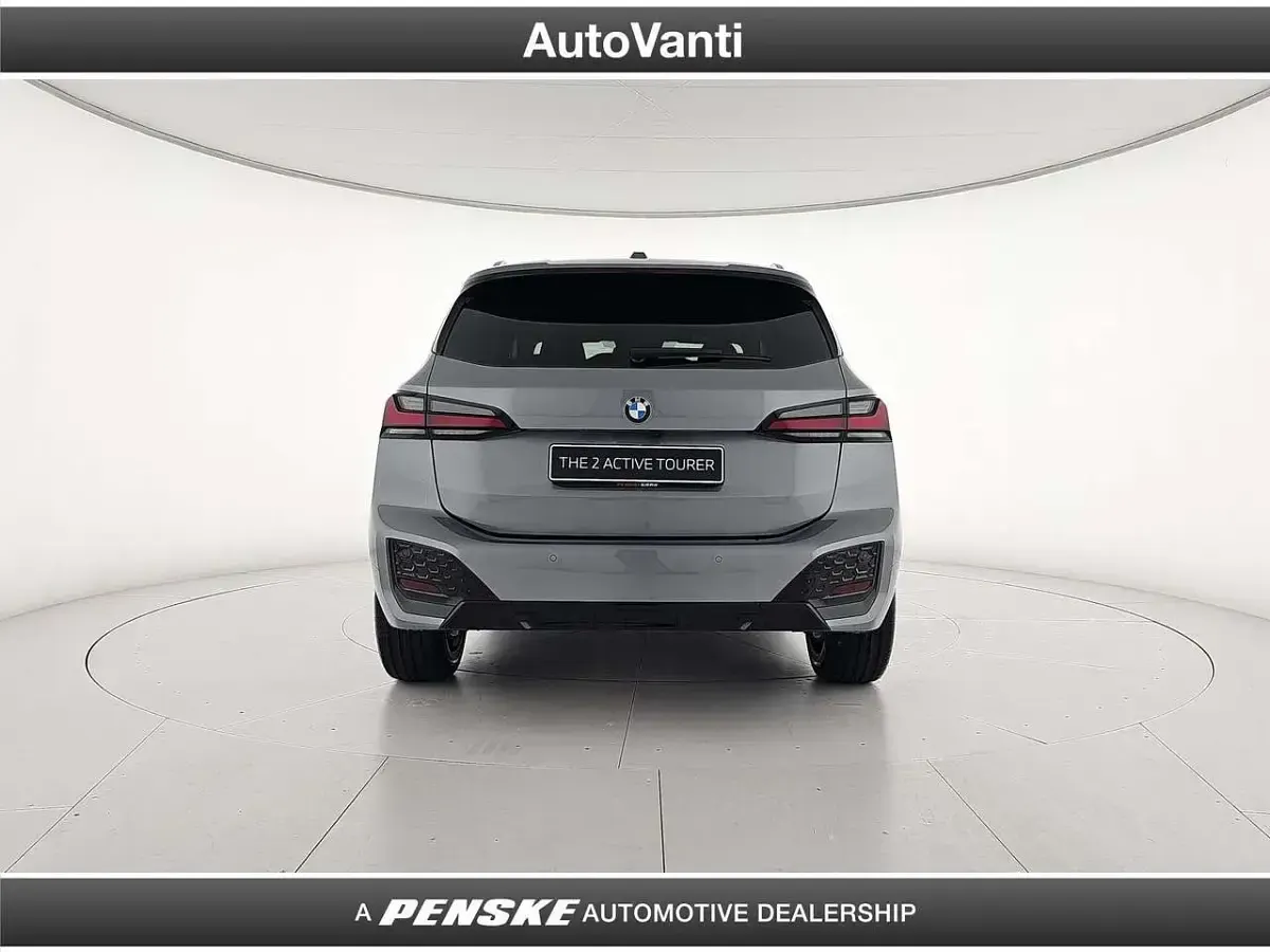 Nuova BMW 218 Active Tourer M Sport 150 CV (110 kW) 2026 Grigio Monovolume