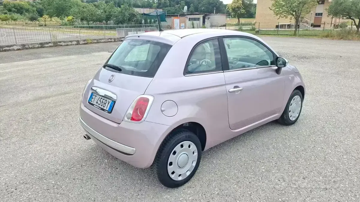 Usata Fiat 500 Pop Star 69 CV (50 kW) 2013 Viola Berlina