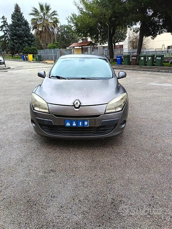 Usata Renault Mégane 131 CV (96 kW) 2009 Grigio Berlina