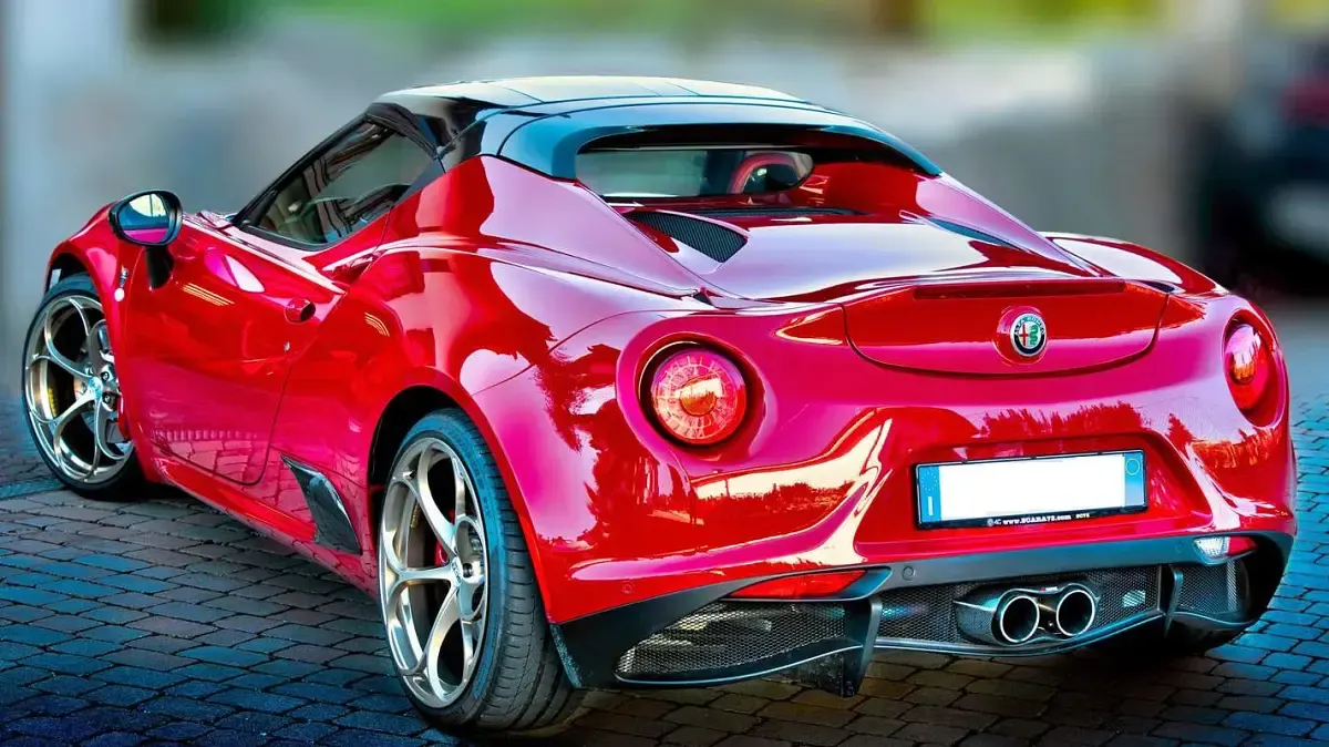 Usata Alfa Romeo 4C Spider 241 CV (177 kW) 2018 Rosso Cabrio