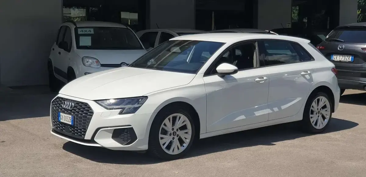 Usata Audi A3 Business 116 CV (85 kW) 2022 Bianco Berlina