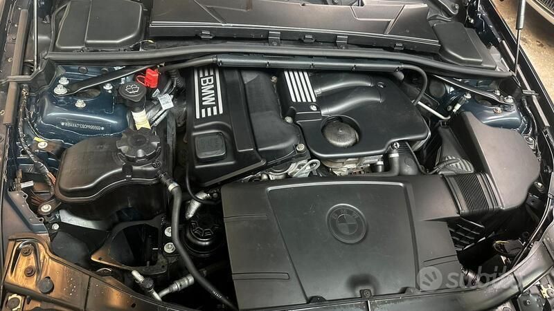 Usata BMW 320 150 CV (110 kW) 2005 Blu Berlina