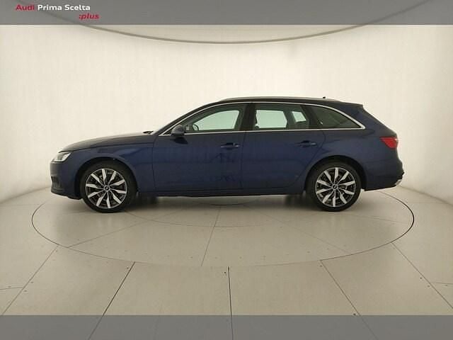Usata Audi A4 Business 163 CV (119 kW) 2024 Blu navarra metallizzato Station wagon