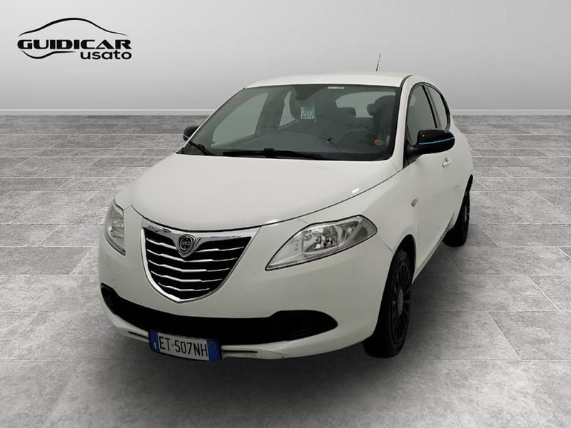 Bianco Usata 2014 Lancia Ypsilon S Utilitaria | 8000 € (Cara) - Immagine 1/1