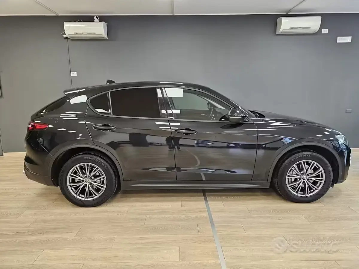 Brugt Alfa Romeo Stelvio Super 210 HK (154 kW) 2017 Sort SUV