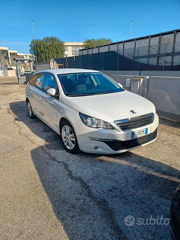 Bianco Usata 2017 Peugeot 308 SW Business-Line Station wagon | 7000 € (Buon prezzo) - Immagine 1/4