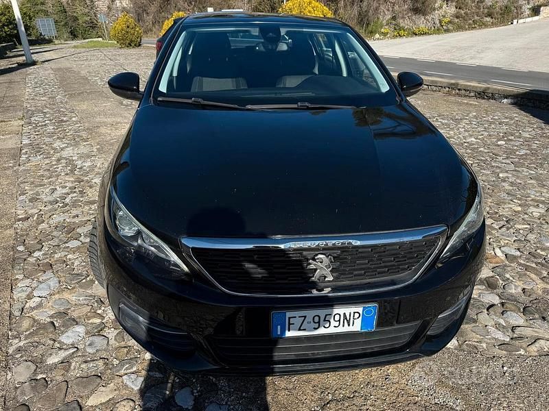 Usata Peugeot 308 Active 131 CV (96 kW) 2019 Nero Berlina