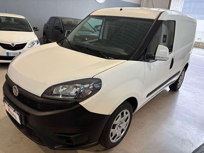 Bianco Usata 2020 Fiat Doblò Easy Monovolume | 9990 € (Super prezzo) - Immagine 1/4