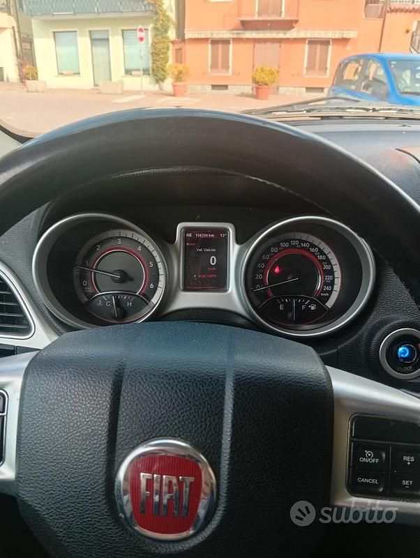 Usata Fiat Freemont 140 CV (102 kW) 2012 Nero SUV