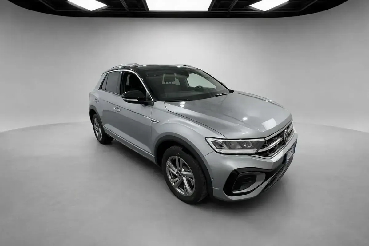 Usata VW T-Roc R-line 150 CV (110 kW) 2023 Bianco SUV