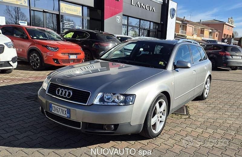 Usata Audi A4 131 CV (96 kW) 2002 Grigio Station wagon