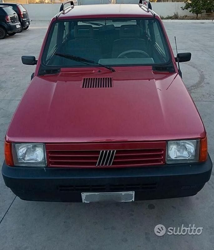 Usata Fiat Panda 4x4 Trekking 54 CV (39 kW) 1997 Rosso Utilitaria