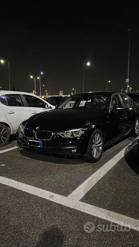Usata BMW 320 Efficient Dynamics 190 CV (139 kW) 2018 Nero Berlina