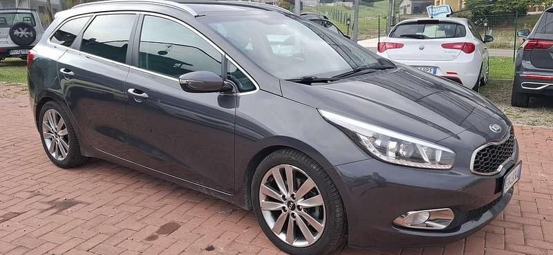 Usata Kia Ceed Sportswagon Platinum 128 CV (94 kW) 2012 Grigio Station wagon