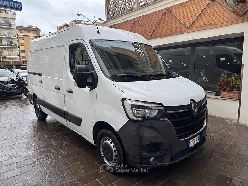 Usata Renault Master 136 CV (100 kW) 2021 Bianco Monovolume