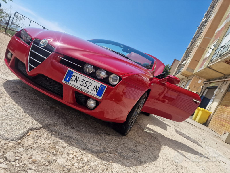 Usato 2010 Alfa Romeo Spider 2.0 Diesel 122 CV (16.000 €)