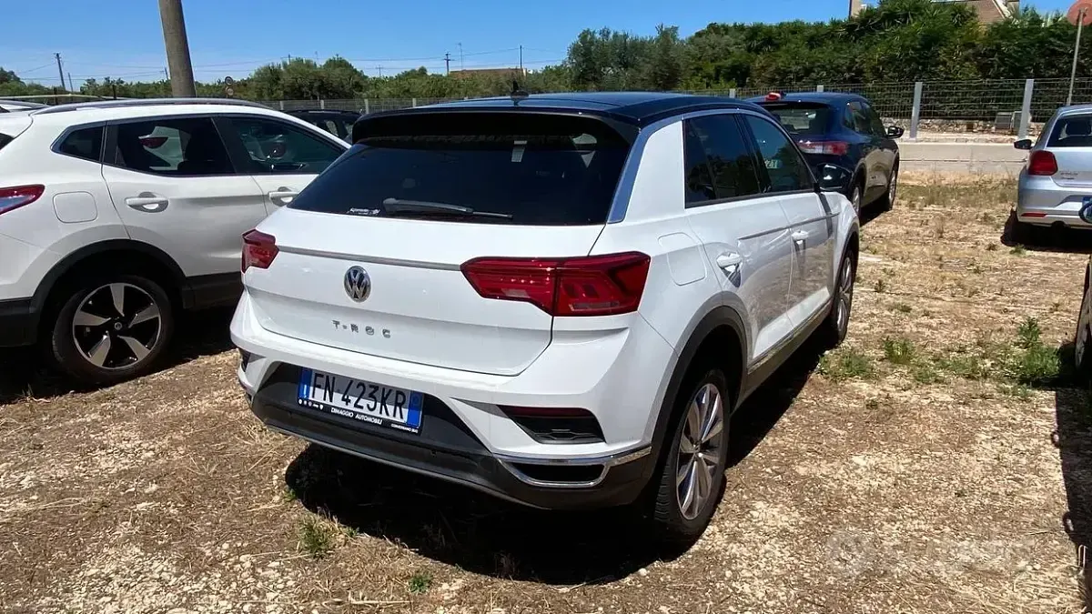 Usata VW T-Roc Style 116 CV (85 kW) 2018 Grigio SUV