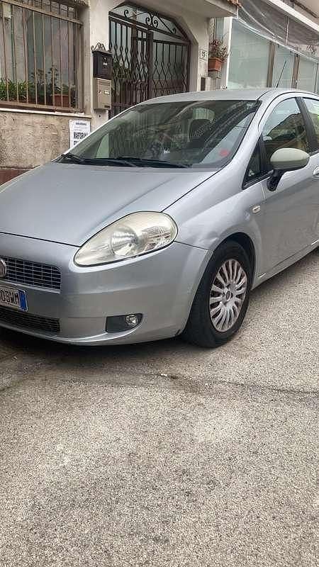 Usata Fiat Grande Punto Dynamic 90 CV (66 kW) 2009 Utilitaria