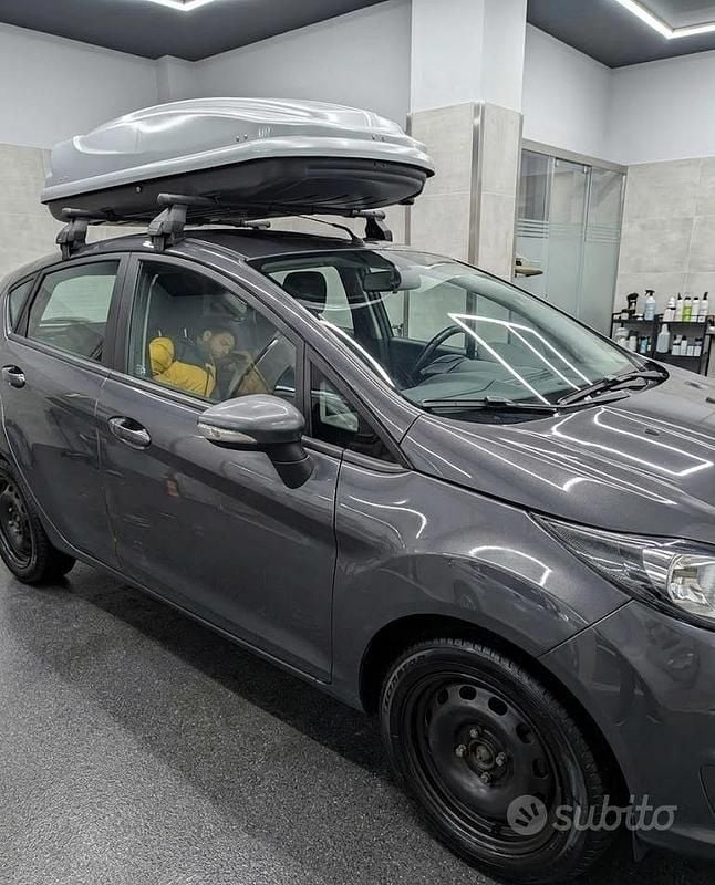 Usata Ford Fiesta 75 CV (55 kW) 2013 Grigio Utilitaria