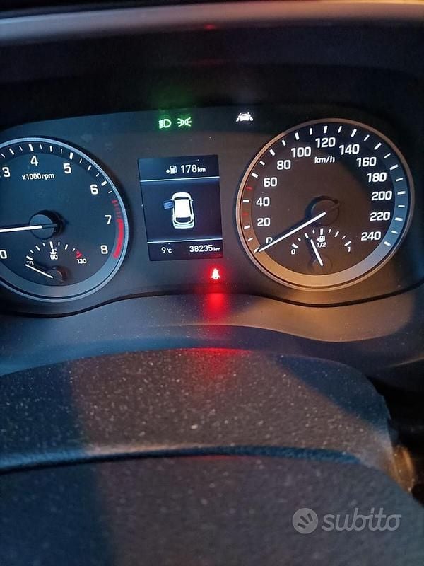 Grigio Usata 2019 Hyundai Tucson SUV | 15.500 € (Super prezzo) - Immagine 1/4